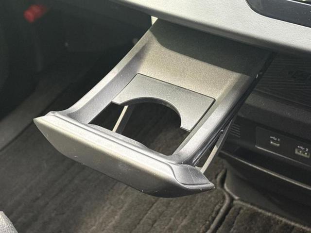 セレナ ハイウェイスターＶ　保証書／ディスプレイオーディオ＋ナビ１２．３インチ／インテリジェントルームミラー／エマージェンシーブレーキ／両側電動スライドドア／アラウンドビューモニター／車線逸脱防止支援システム　全周囲カメラ（44枚目）