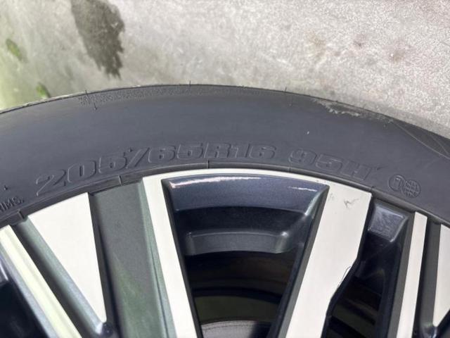 セレナ ハイウェイスターＶ　保証書／ディスプレイオーディオ＋ナビ１２．３インチ／インテリジェントルームミラー／エマージェンシーブレーキ／両側電動スライドドア／アラウンドビューモニター／車線逸脱防止支援システム　全周囲カメラ（60枚目）