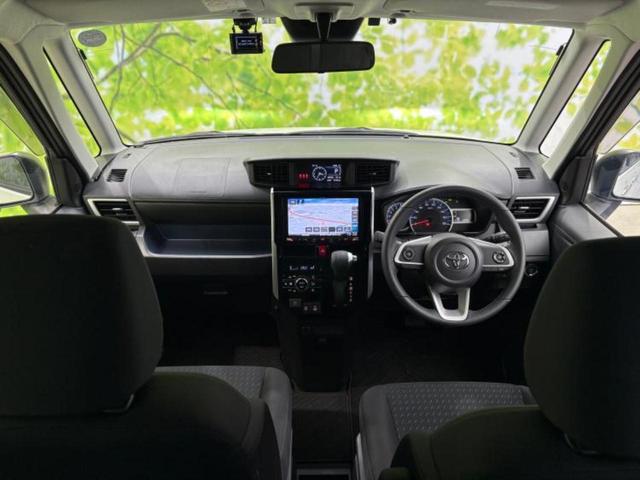 ルーミー カスタムＧ　新品タイヤ／保証書／社外　８インチ　メモリーナビ／衝突安全装置／両側電動スライドドア／パーキングアシスト　バックガイド／ドライブレコーダー　前後／ヘッドランプ　ＬＥＤ／ＵＳＢジャック　バックカメラ（4枚目）