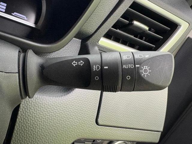 ルーミー カスタムＧ　新品タイヤ／保証書／社外　８インチ　メモリーナビ／衝突安全装置／両側電動スライドドア／パーキングアシスト　バックガイド／ドライブレコーダー　前後／ヘッドランプ　ＬＥＤ／ＵＳＢジャック　バックカメラ（13枚目）