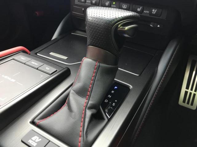 お車に合わせて無料保証以外にも、保証範囲、期間、距離を拡充させた有料保証もご用意しております！中古車の購入が初めてで不安・・・というお客様もご安心ください！