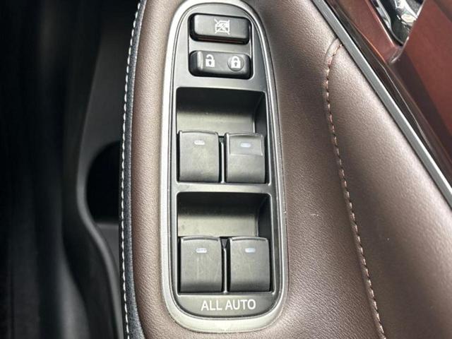 クラウンハイブリッド ハイブリッドロイヤルサルーンG 新品タイヤ/保証書/純正 8インチ ナビ/シートヒーター/ヘッドランプ LED/USBジャック/Bluetooth接続/ETC/EBD付ABS/横滑り防止装置/アイドリングストップ バックカメラ(29枚目)