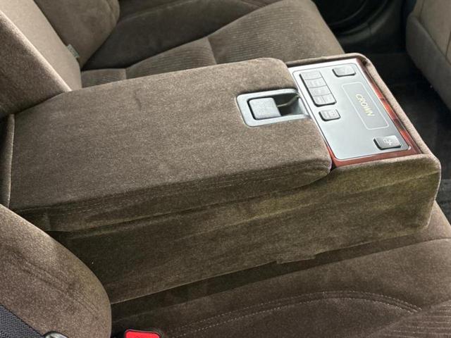 クラウンハイブリッド ハイブリッドロイヤルサルーンG 新品タイヤ/保証書/純正 8インチ ナビ/シートヒーター/ヘッドランプ LED/USBジャック/Bluetooth接続/ETC/EBD付ABS/横滑り防止装置/アイドリングストップ バックカメラ(33枚目)