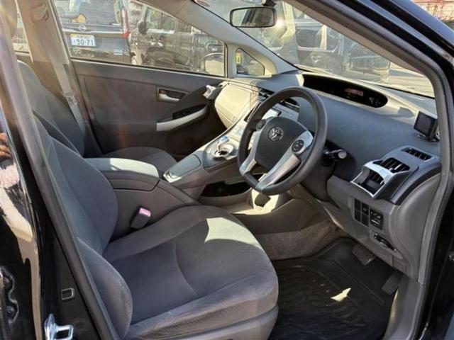 プリウス Sツーリングセレクション 新品タイヤ/純正 SDナビ/Bluetooth接続/ETC/EBD付ABS/ワンセグTV/アルミホイール 純正 17インチ/パワーウインドウ/エンジンスタートボタン/スマートキー/オートエアコン(5枚目)