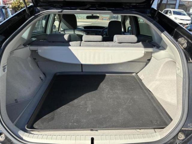 プリウス Sツーリングセレクション 新品タイヤ/純正 SDナビ/Bluetooth接続/ETC/EBD付ABS/ワンセグTV/アルミホイール 純正 17インチ/パワーウインドウ/エンジンスタートボタン/スマートキー/オートエアコン(8枚目)