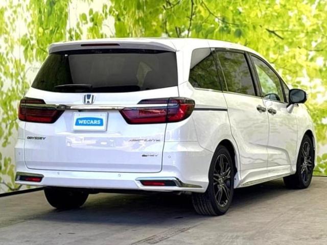 オデッセイハイブリッド eHEVアブソルート・EX 純正 11インチ メモリーナビ/フリップダウンモニター 純正 15.6インチ/ホンダセンシング/両側電動スライドドア/シートヒーター/マルチビューカメラシステム/車線逸脱防止支援システム 革シート(3枚目)