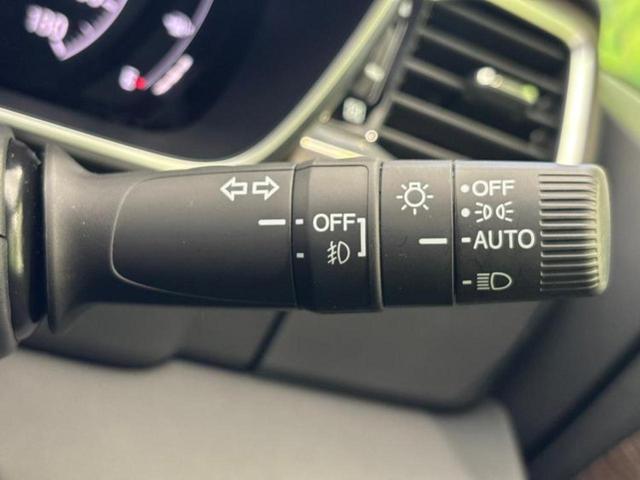 オデッセイハイブリッド eHEVアブソルート・EX 純正 11インチ メモリーナビ/フリップダウンモニター 純正 15.6インチ/ホンダセンシング/両側電動スライドドア/シートヒーター/マルチビューカメラシステム/車線逸脱防止支援システム 革シート(17枚目)