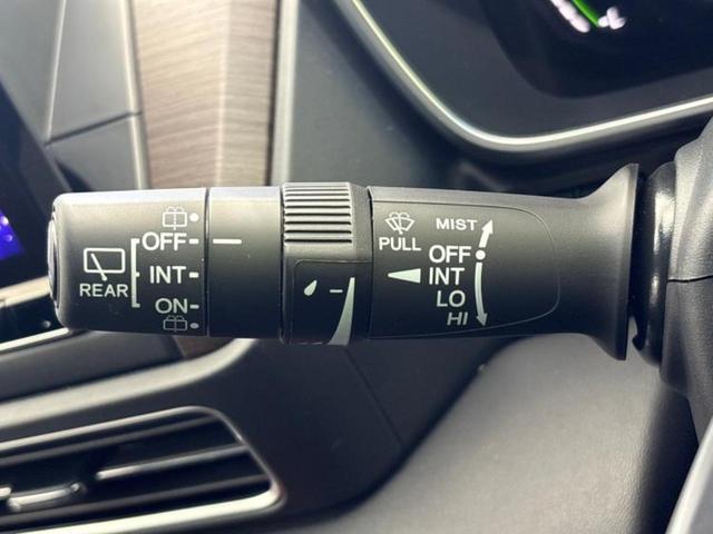 オデッセイハイブリッド eHEVアブソルート・EX 純正 11インチ メモリーナビ/フリップダウンモニター 純正 15.6インチ/ホンダセンシング/両側電動スライドドア/シートヒーター/マルチビューカメラシステム/車線逸脱防止支援システム 革シート(18枚目)