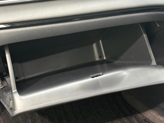 オデッセイハイブリッド eHEVアブソルート・EX 純正 11インチ メモリーナビ/フリップダウンモニター 純正 15.6インチ/ホンダセンシング/両側電動スライドドア/シートヒーター/マルチビューカメラシステム/車線逸脱防止支援システム 革シート(26枚目)