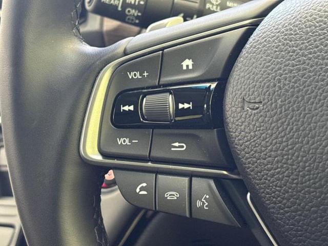 オデッセイハイブリッド eHEVアブソルート・EX 純正 11インチ メモリーナビ/フリップダウンモニター 純正 15.6インチ/ホンダセンシング/両側電動スライドドア/シートヒーター/マルチビューカメラシステム/車線逸脱防止支援システム 革シート(30枚目)