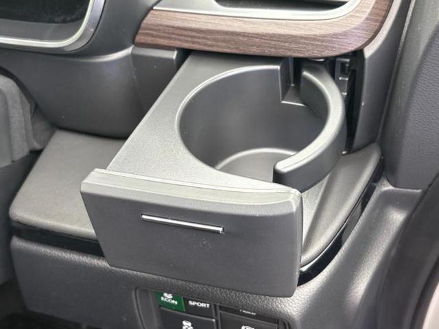 オデッセイハイブリッド eHEVアブソルート・EX 純正 11インチ メモリーナビ/フリップダウンモニター 純正 15.6インチ/ホンダセンシング/両側電動スライドドア/シートヒーター/マルチビューカメラシステム/車線逸脱防止支援システム 革シート(47枚目)