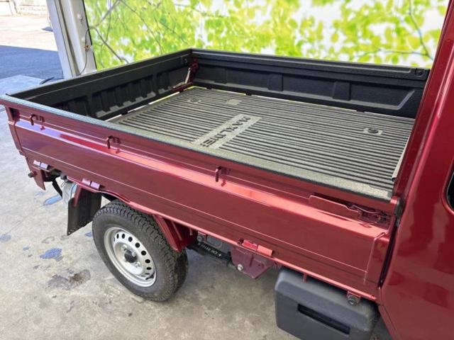 ハイゼットトラック ４ＷＤジャンボエクストラ　新品タイヤ／保証書／ディスプレイオーディオ９インチ／デジタルインナーミラー／衝突安全装置／車線逸脱防止支援システム／ドライブレコーダー　純正／ヘッドランプ　ＬＥＤ／Ｂｌｕｅｔｏｏｔｈ接続　バックカメラ（5枚目）