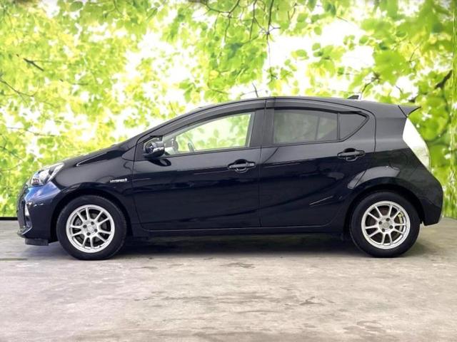 アクア Ｓ　新品タイヤ／純正　ＳＤナビ／ヘッドランプ　ＬＥＤ／Ｂｌｕｅｔｏｏｔｈ接続／ＥＴＣ／ＥＢＤ付ＡＢＳ／横滑り防止装置／アイドリングストップ／バックモニター／ワンセグＴＶ／ＤＶＤ／エアバッグ　運転席（2枚目）