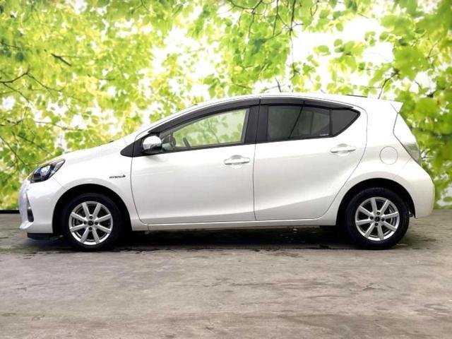 アクア Ｓ　新品タイヤ／保証書／純正　ＳＤナビ／ヘッドランプ　ＨＩＤ／Ｂｌｕｅｔｏｏｔｈ接続／ＥＢＤ付ＡＢＳ／横滑り防止装置／アイドリングストップ／ワンセグＴＶ／エアバッグ　運転席／エアバッグ　助手席（2枚目）