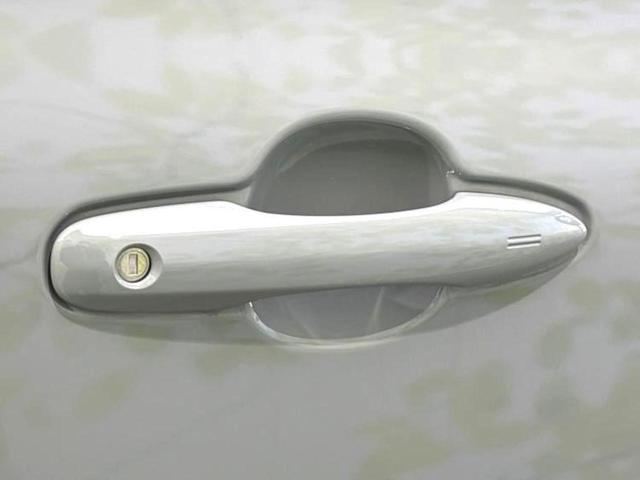 シエンタ ハイブリッドＺ　保証書／ディスプレイオーディオ＋ナビ１０インチ／衝突安全装置／両側電動スライドドア／シートヒーター　前席／車線逸脱防止支援システム／ヘッドランプ　ＬＥＤ／ＵＳＢジャック　衝突被害軽減システム　禁煙車（35枚目）