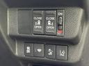 Gホンダセンシング 新品タイヤ/純正 8インチ SDナビ/後席モニター 社外 7インチx2/衝突安全装置/両側電動スライドドア/車線逸脱防止支援システム/シート ハーフレザー/パーキングアシスト バックガイド 禁煙車(31枚目)
