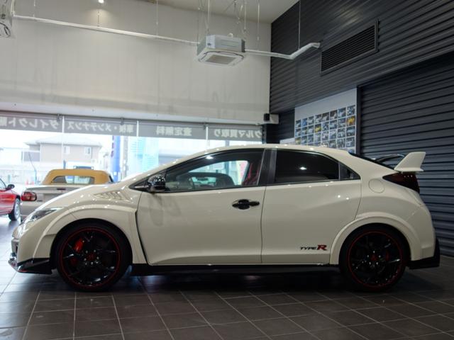 シビック タイプＲ　７５０台限定車　ｂｒｅｍｂｏ製キャリパー　ＴＹＰＥＲ専用シート　ＬＥＤヘッドライト　クルーズコントロール（5枚目）