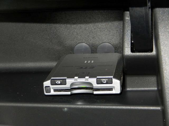 X Gエディション スマートキー HDDナビ CD DVDプレイヤー ミュージックサーバー SDカードスロット バックカメラ ETC 盗難防止装置装備(16枚目)