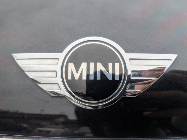 ＭＩＮＩ クーパー　クラブマン　／記録簿／走行距離３９０００ｋｍ／車検：２年付／社外ナビ／ワンセグ／ＥＴＣ／本革巻ステアリング／パドルシフト／ＡＵＴＯエアコン／マニュアルモード／タイミングチェーン（37枚目）