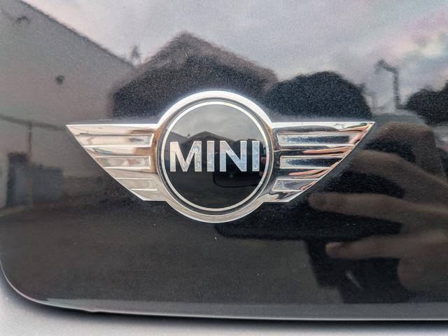 ＭＩＮＩ クーパー　クラブマン　／記録簿／走行距離３９０００ｋｍ／車検：２年付／社外ナビ／ワンセグ／ＥＴＣ／本革巻ステアリング／パドルシフト／ＡＵＴＯエアコン／マニュアルモード／タイミングチェーン（39枚目）