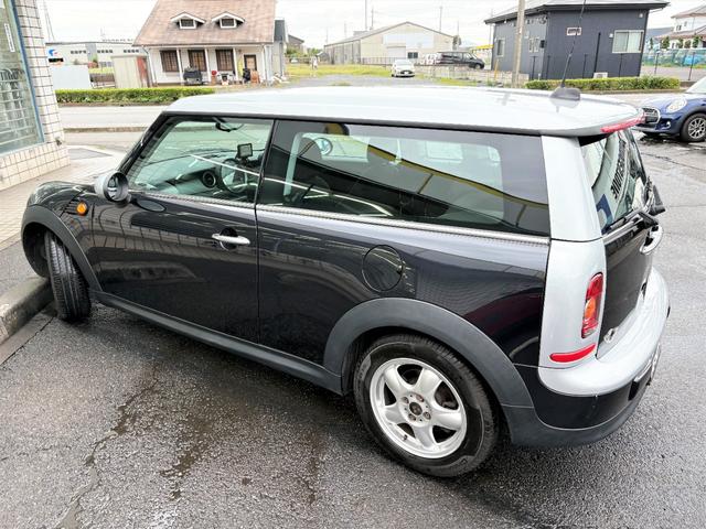 ＭＩＮＩ クーパー　クラブマン　／記録簿／走行距離３９０００ｋｍ／車検：２年付／社外ナビ／ワンセグ／ＥＴＣ／本革巻ステアリング／パドルシフト／ＡＵＴＯエアコン／マニュアルモード／タイミングチェーン（49枚目）
