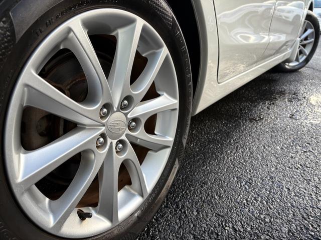 インプレッサスポーツ ２．０ｉアイサイト　／車検：２年付／ドライブレコーダー／カロッツェリアナビ／バックカメラ／Ｂｌｕｅｔｏｏｔｈ／フルセグ／純正１６ＡＷ／ＨＩＤヘッドライト／ＥＴＣ／本革巻ステア／パドルシフト／ＡＵＴＯエアコン／Ｔチェーン（17枚目）