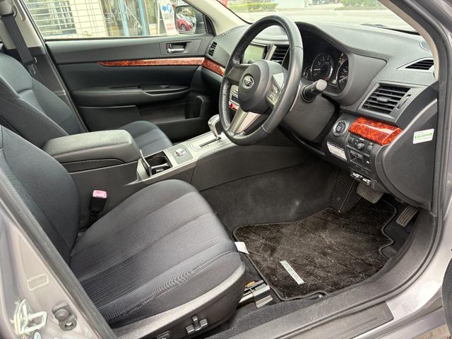 レガシィツーリングワゴン 2.5iアイサイト /車検:2年付/走行57000km/4WD/アイサイト/電動シート/カロッツェリアナビ/バックカメラ/フルセグ/純17インチアルミ/HID/ETC/スマキー/革巻ステア/パドルシフト/AUTOエアコン(7枚目)