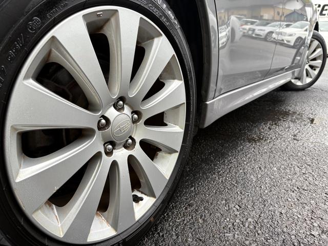 レガシィツーリングワゴン 2.5iアイサイト /車検:2年付/走行57000km/4WD/アイサイト/電動シート/カロッツェリアナビ/バックカメラ/フルセグ/純17インチアルミ/HID/ETC/スマキー/革巻ステア/パドルシフト/AUTOエアコン(16枚目)