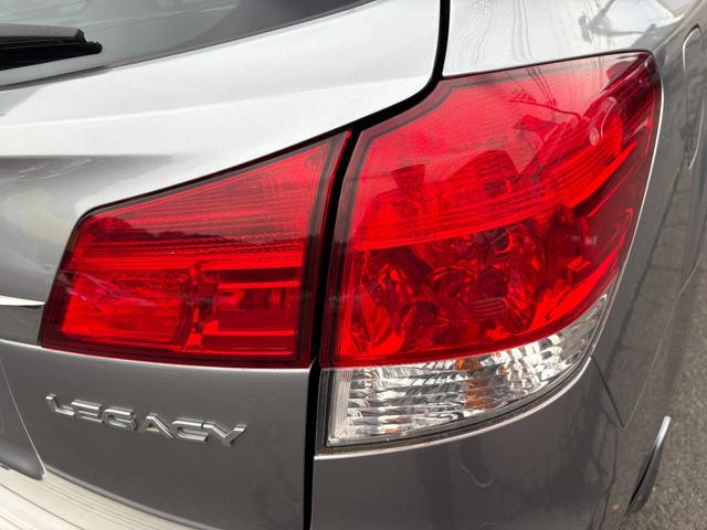 レガシィツーリングワゴン 2.5iアイサイト /車検:2年付/走行57000km/4WD/アイサイト/電動シート/カロッツェリアナビ/バックカメラ/フルセグ/純17インチアルミ/HID/ETC/スマキー/革巻ステア/パドルシフト/AUTOエアコン(34枚目)