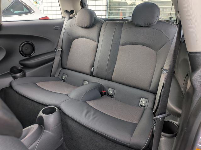 MINI ワン /車検:2年付/走行:78000km/ドライブレコーダー/純正ナビ/バックカメラ/Bluetooth/フルセグTV/社外16インチアルミホイール/フロントフォグランプ/ETC/MTモード/Tチェーン(11枚目)