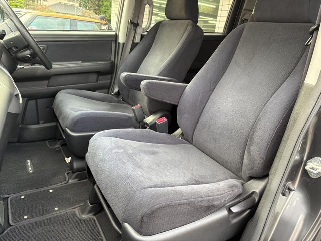 ステップワゴン G L HDDナビパッケージ /後期型/車検:2年付/走行69000km/両側電動スライドドア/フリップダウンモニター/ドライブレコーダー/純正ナビ/バックカメラ/フルセグ/DVD/HIDヘッドライト/ETC/タイミングチェーン(9枚目)