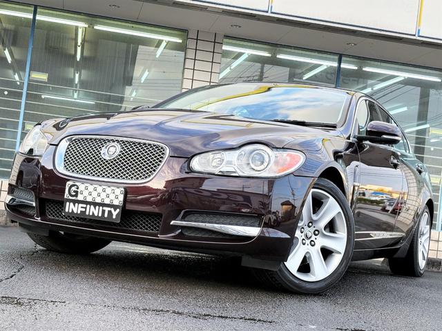 XF 3.0プレミアムラグジュアリー /走行距離51000km/車検:2年付/サンルーフ/本革電動シート/シートヒーター&エアコン/ステアリングヒーター/純正ナビ/バックカメラ/ETC/スマートキー/パドルシフト/純正18AW/HID(7枚目)