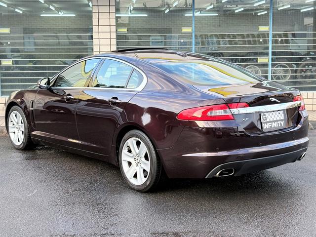 XF 3.0プレミアムラグジュアリー /走行距離51000km/車検:2年付/サンルーフ/本革電動シート/シートヒーター&エアコン/ステアリングヒーター/純正ナビ/バックカメラ/ETC/スマートキー/パドルシフト/純正18AW/HID(13枚目)