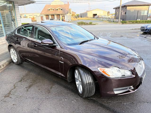 XF 3.0プレミアムラグジュアリー /走行距離51000km/車検:2年付/サンルーフ/本革電動シート/シートヒーター&エアコン/ステアリングヒーター/純正ナビ/バックカメラ/ETC/スマートキー/パドルシフト/純正18AW/HID(44枚目)