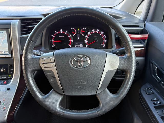 ヴェルファイア ２．４Ｚ　／２０後期／走行７４０００ｋｍ／車検：２年付／両側電動スライドドア／フリップダウンモニター／純正ナビ／フロント＆バックカメラ／フルセグ／Ｂｌｕｅｔｏｏｔｈ／１８ＡＷ／ＨＩＤ／ＥＴＣ／タイミングチェーン（28枚目）