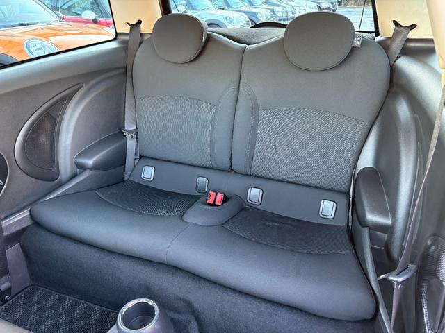 MINI クーパーS /後期型/ターボ/走行61000km/前後ドライブレコーダー/supersprintマフラー/純正17AW/プロジェクターHID/社外D型革巻ステアリング/パドルシフト/タイミングチェーン(9枚目)