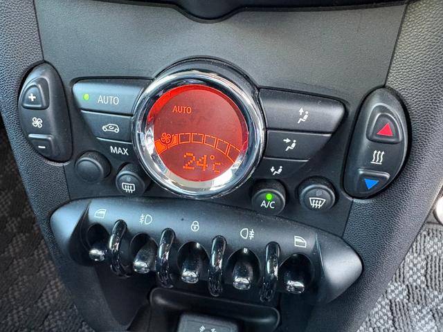 MINI クーパーS /後期型/ターボ/走行61000km/前後ドライブレコーダー/supersprintマフラー/純正17AW/プロジェクターHID/社外D型革巻ステアリング/パドルシフト/タイミングチェーン(28枚目)