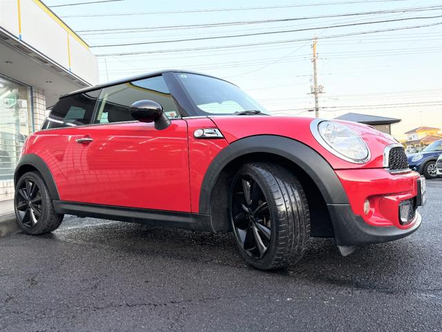 MINI クーパーS /後期型/ターボ/走行61000km/前後ドライブレコーダー/supersprintマフラー/純正17AW/プロジェクターHID/社外D型革巻ステアリング/パドルシフト/タイミングチェーン(43枚目)