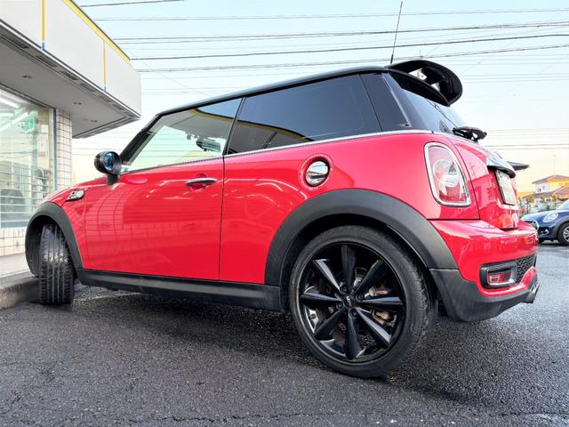 MINI クーパーS /後期型/ターボ/走行61000km/前後ドライブレコーダー/supersprintマフラー/純正17AW/プロジェクターHID/社外D型革巻ステアリング/パドルシフト/タイミングチェーン(48枚目)