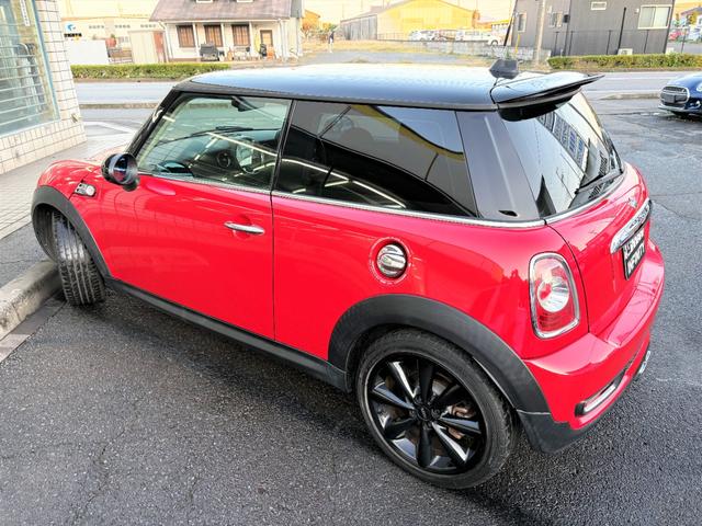 MINI クーパーS /後期型/ターボ/走行61000km/前後ドライブレコーダー/supersprintマフラー/純正17AW/プロジェクターHID/社外D型革巻ステアリング/パドルシフト/タイミングチェーン(49枚目)