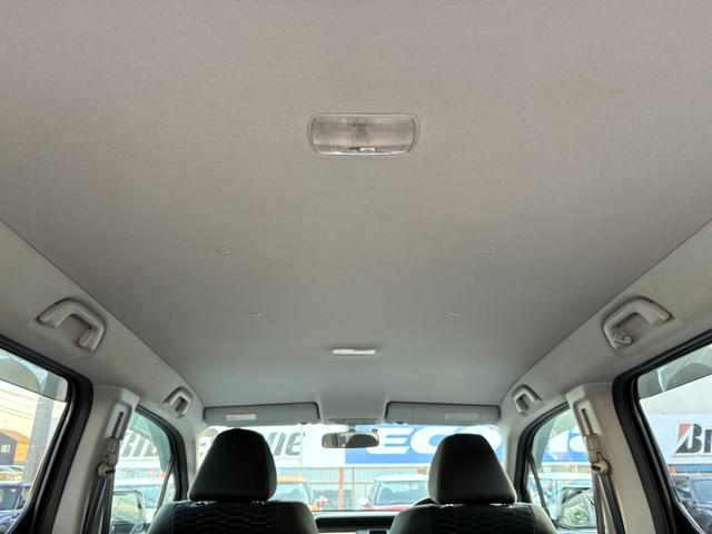 クロスロード HDDナビエディション /特別仕様車/車検:2年付/3列シート7人乗/純正ナビ/バックカメラ/DVD再生/ミュージックサーバー/純正17AW/HIDヘッドライト/ETC/革巻ステアリング/AUTOエアコン/タイミングチェーン(30枚目)