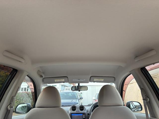 天張りの剥がれや垂れ等もなくキレイな状態です♪清潔感の有る車内となっております♪