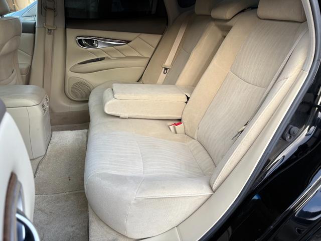 フーガ ２５０ＧＴ　／衝突被害軽減ブレーキ／レーダークルーズコントロール／電動シート／助手席オットマン電動シート／純ナビ／サイド＋バックカメラ／Ｂｌｕｅｔｏｏｔｈ／フルセグ／１８ＡＷ／ＨＩＤ／ＥＴＣ／スマキー／Ｔチェーン（10枚目）