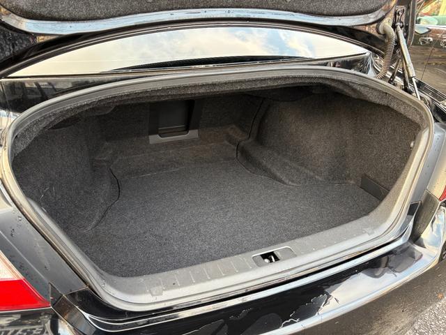 フーガ ２５０ＧＴ　／衝突被害軽減ブレーキ／レーダークルーズコントロール／電動シート／助手席オットマン電動シート／純ナビ／サイド＋バックカメラ／Ｂｌｕｅｔｏｏｔｈ／フルセグ／１８ＡＷ／ＨＩＤ／ＥＴＣ／スマキー／Ｔチェーン（11枚目）