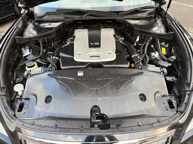 フーガ ２５０ＧＴ　／衝突被害軽減ブレーキ／レーダークルーズコントロール／電動シート／助手席オットマン電動シート／純ナビ／サイド＋バックカメラ／Ｂｌｕｅｔｏｏｔｈ／フルセグ／１８ＡＷ／ＨＩＤ／ＥＴＣ／スマキー／Ｔチェーン（41枚目）