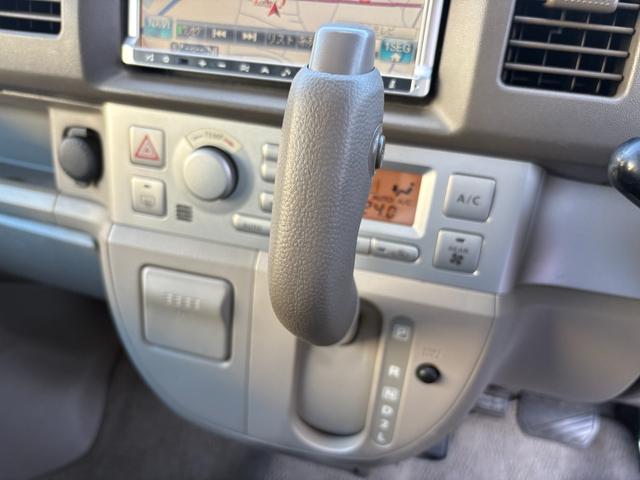 エブリイワゴン PZターボ /中期型/車検:2年付/左側電動スライドドア/ドライブレコーダー/クラリオンナビ/Bluetooth/フルセグ/純正13AW/HIDヘッドライト/フロントフォグ/メッキグリル/タイミングチェーン(29枚目)