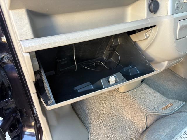 エブリイワゴン PZターボ /中期型/車検:2年付/左側電動スライドドア/ドライブレコーダー/クラリオンナビ/Bluetooth/フルセグ/純正13AW/HIDヘッドライト/フロントフォグ/メッキグリル/タイミングチェーン(31枚目)