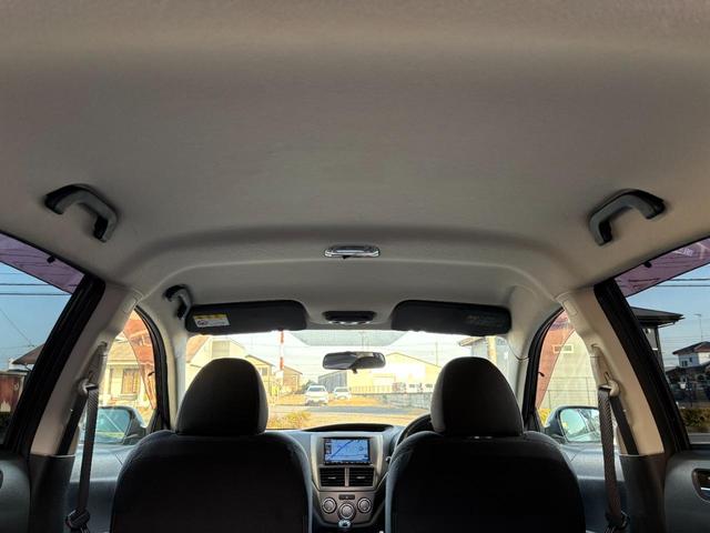 インプレッサ １５Ｓ　／車検：２年付／走行７６０００ｋｍ／５ＭＴ／ＧＲＢボンネット／純正１８ＡＷ／ＨＩＤヘッドライト／フォグ／ストラーダナビ／バックカメラ／ワンセグ／Ｂｌｕｅｔｏｏｔｈ／ＥＴＣ／革巻ステア／ＡＵＴＯエアコン（29枚目）