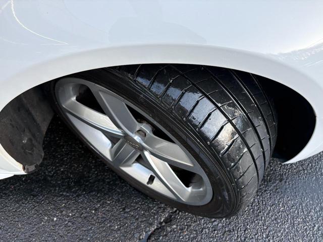 Ａ４アバント １．８ＴＦＳＩ　／車検：２年付／走行：７６０００ｋｍ／専用ハーフレザー電動シート／専用１８ＡＷ／純正ナビ／バックカメラ／フルセグ／ＨＩＤ／ＥＴＣ／Ｔチェーン（17枚目）