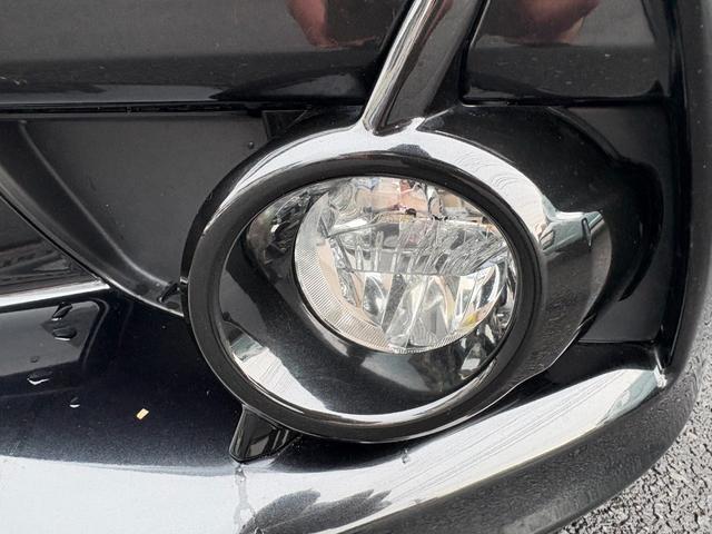 クラウンハイブリッド アスリートＳ　ブラックスタイル　／車検：２年付／走行４２０００ｋｍ／特別仕様／サンルーフ／テラロッサ電動シート＋ヒーター＆クーラー／専用１８ＡＷ／ステアリングヒーター／純ナビ／Ｂカメ／ＴＶ／ＢＴ／ＥＴＣ／ＨＩＤ／クルコン／Ｔチェーン（32枚目）